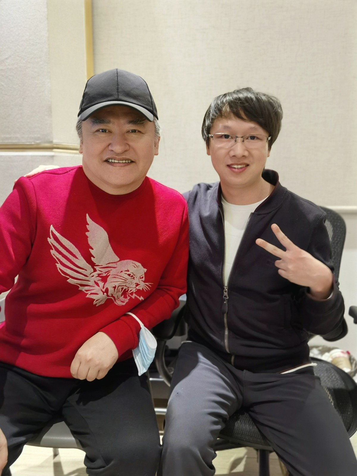 欧阳箐宇与刘欢老师合照